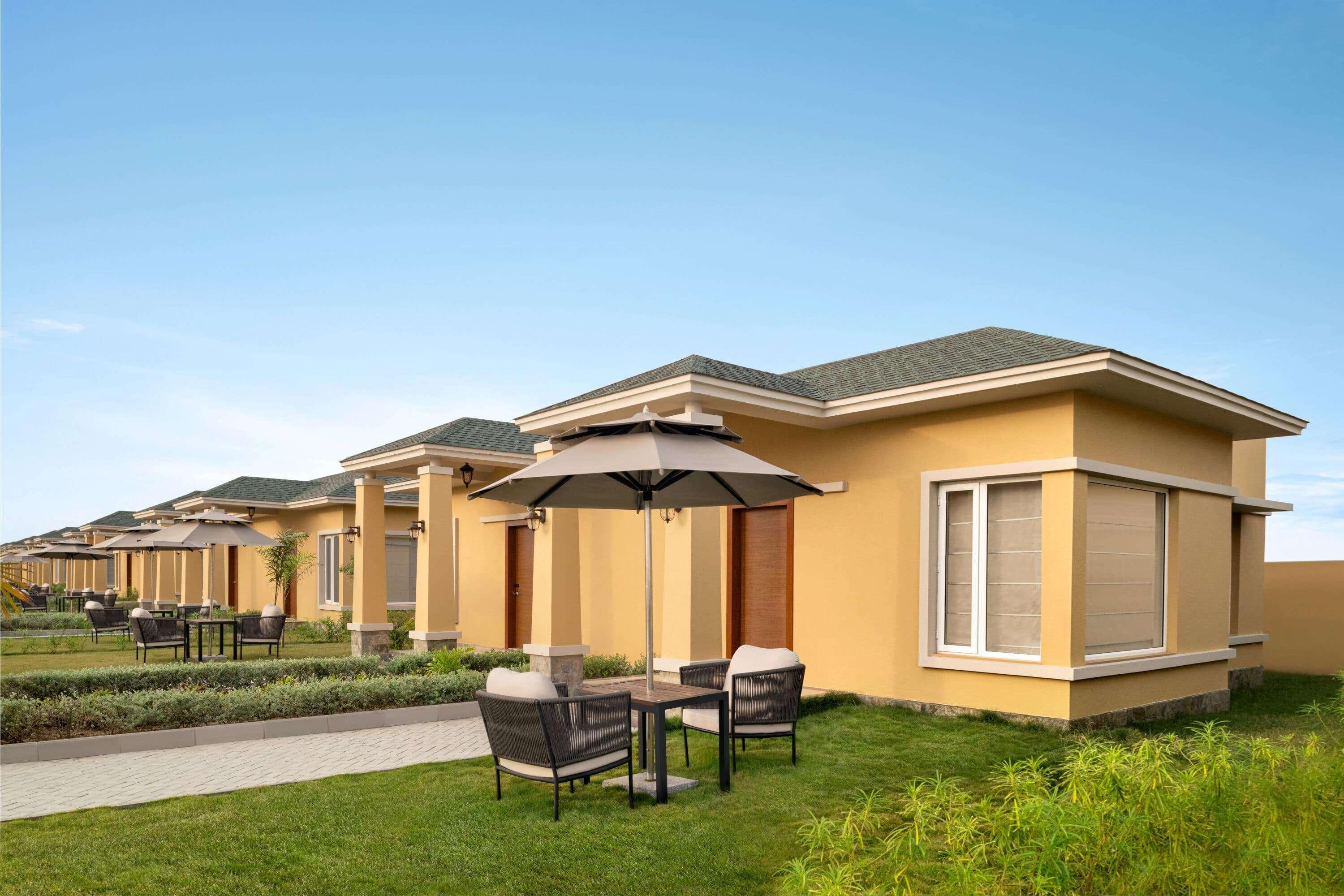 Hawthorn Suites By Wyndham Dwarka Buitenkant foto