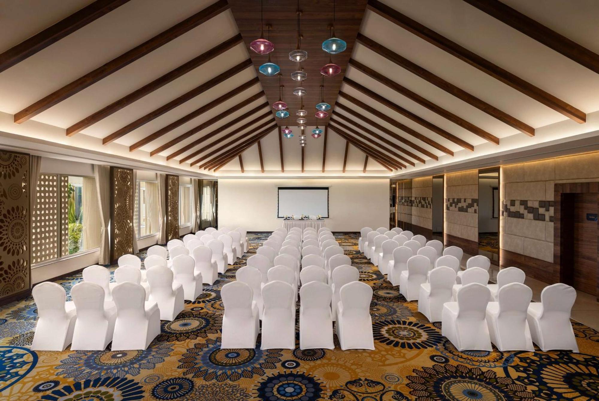 Hawthorn Suites By Wyndham Dwarka Buitenkant foto